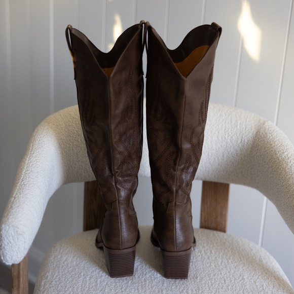 PASUOT Womens Knee High Cowgirl Brown Boots size 7 womens US - Picture 3 of 10